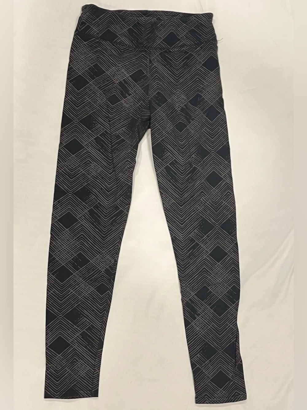 SO Black Geometric Pattern Kids Leggings
